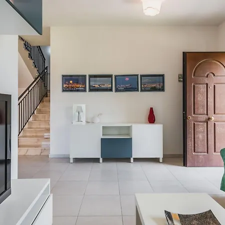 Casa vacanze Casa Isola Con Giardino By Wonderful Italy