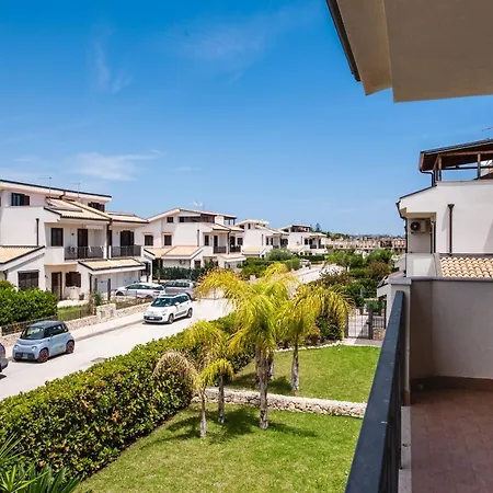 Casa Isola Con Giardino By Wonderful Italy Casa vacanze